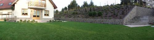 Ogród w Jaworznie - trawnik z rolki